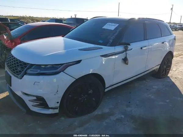 SALYL2RV8JA755860 2018 LAND ROVER RANGE ROVER VELAR - Image 2