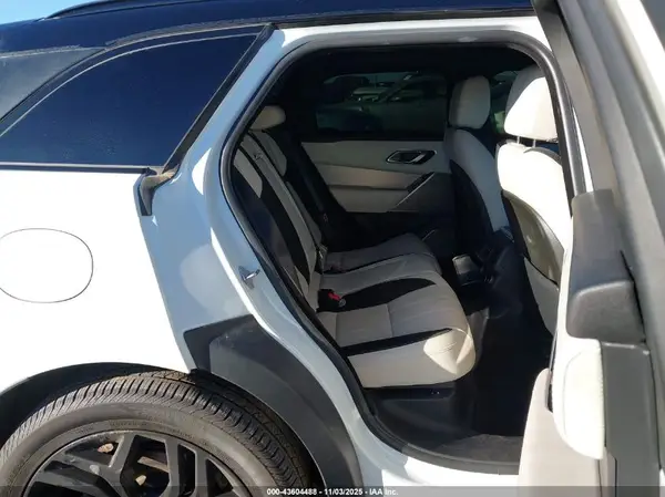 SALYL2RV8JA755860 2018 LAND ROVER RANGE ROVER VELAR - Image 8