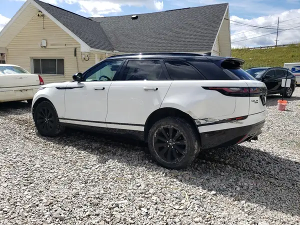 SALYL2RV9JA772571 2018 LAND ROVER RANGE ROVER VELAR - Image 2