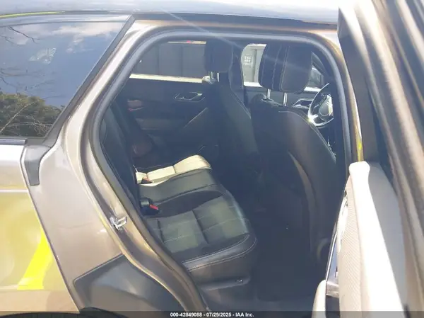 SALYL2RX0JA770418 2018 LAND ROVER RANGE ROVER VELAR - Image 8