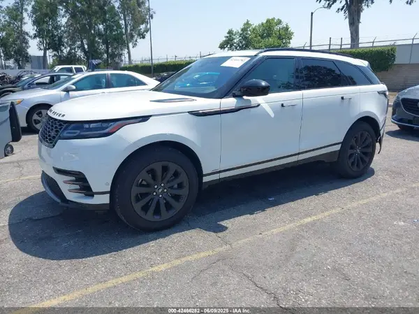 SALYL2RX1JA747276 2018 LAND ROVER RANGE ROVER VELAR - Image 2