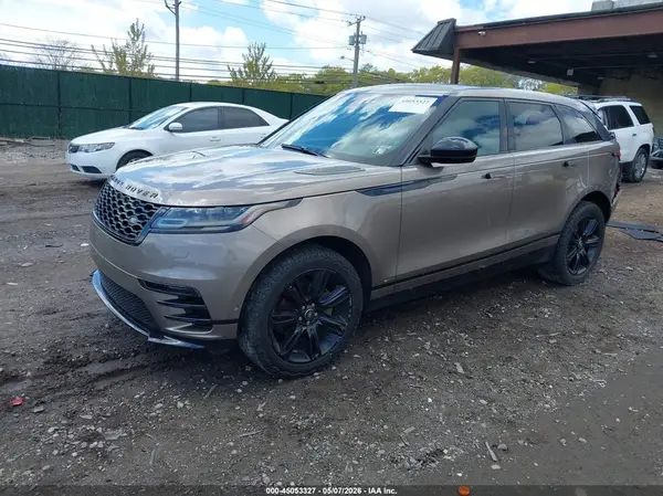 SALYL2RX1JA749447 2018 LAND ROVER RANGE ROVER VELAR - Image 2