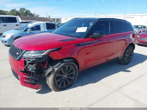 SALYL2RX1JA773957 2018 LAND ROVER RANGE ROVER VELAR - Image 2