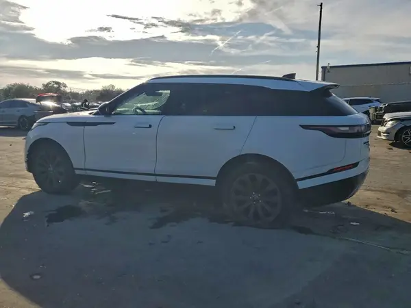 SALYL2RX1JA775126 2018 LAND ROVER RANGE ROVER VELAR - Image 2