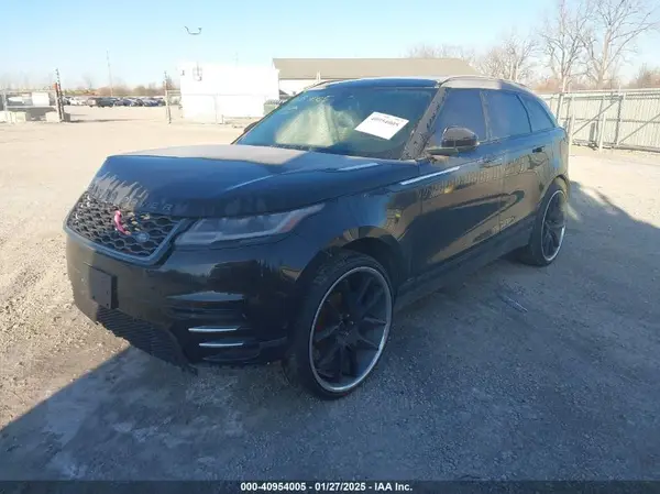 SALYL2RX4JA759034 2018 LAND ROVER RANGE ROVER VELAR - Image 2