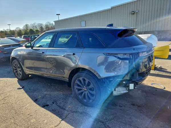 SALYL2RX4JA773242 2018 LAND ROVER RANGE ROVER VELAR - Image 2