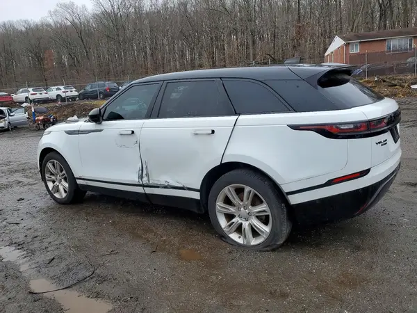 SALYL2RX5JA723157 2018 LAND ROVER RANGE ROVER - Image 2
