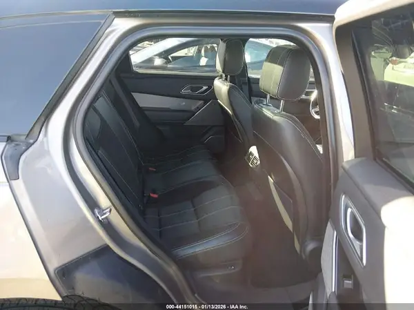 SALYL2RX5JA738970 2018 LAND ROVER RANGE ROVER VELAR - Image 8