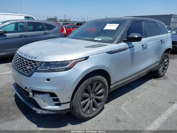 SALYL2RX5JA770768 2018 LAND ROVER RANGE ROVER VELAR - Image 2