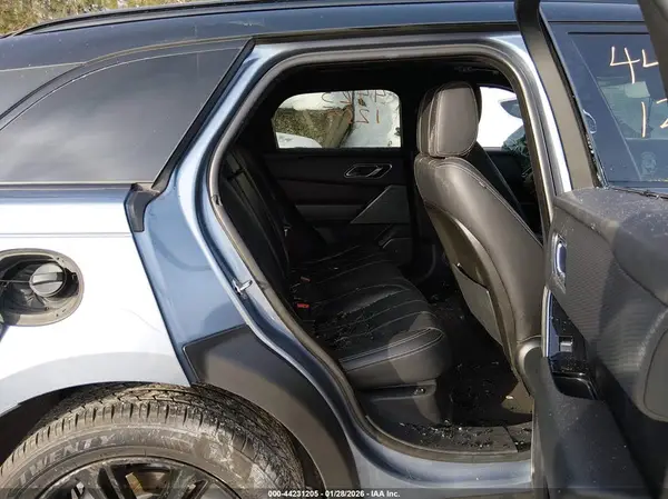 SALYL2RX5JA777946 2018 LAND ROVER RANGE ROVER VELAR - Image 8