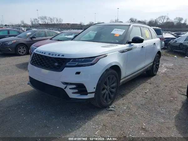 SALYL2RX6JA737911 2018 LAND ROVER RANGE ROVER VELAR - Image 2