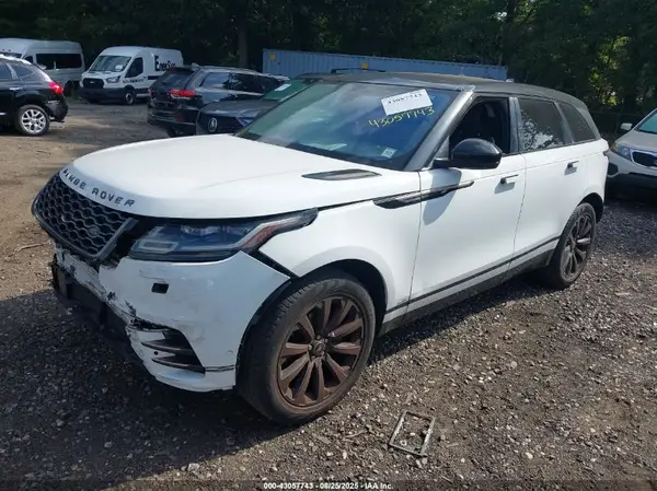 SALYL2RX6JA774490 2018 LAND ROVER RANGE ROVER VELAR - Image 2