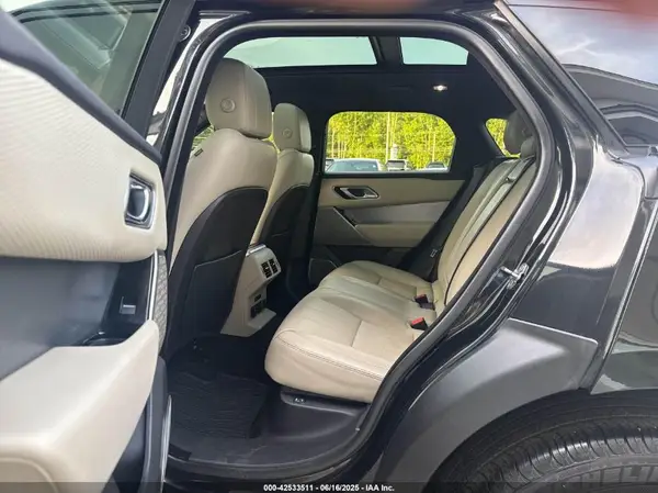 SALYL2RX7JA715416 2018 LAND ROVER RANGE ROVER VELAR - Image 8