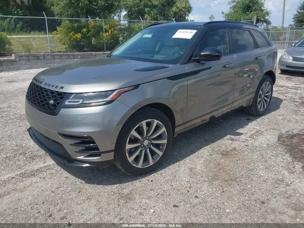 SALYL2RX7JA768097 2018 LAND ROVER RANGE ROVER VELAR - Image 2