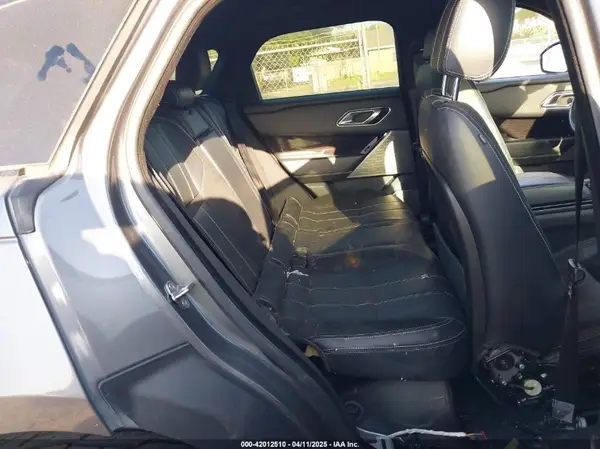 SALYL2RX8JA740695 2018 LAND ROVER RANGE ROVER VELAR - Image 8