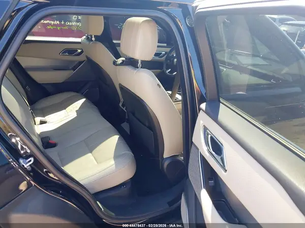 SALYL2RX8JA746996 2018 LAND ROVER RANGE ROVER VELAR - Image 8