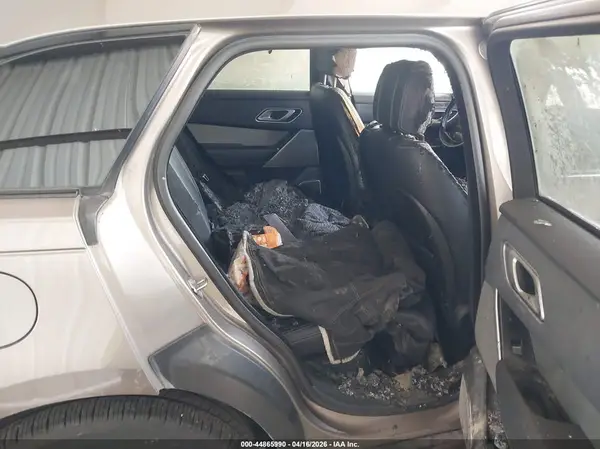 SALYL2RX8JA749865 2018 LAND ROVER RANGE ROVER VELAR - Image 8