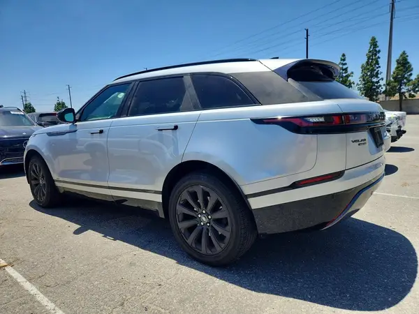 SALYL2RX8JA775415 2018 LAND ROVER RANGE ROVER - Image 2