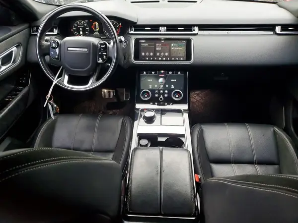 SALYL2RX8JA777987 2018 LAND ROVER RANGE ROVER VELAR - Image 8