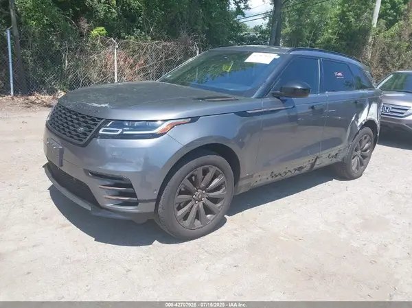 SALYL2RX9JA736333 2018 LAND ROVER RANGE ROVER VELAR - Image 2