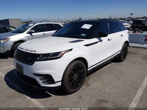 SALYL2RX9JA741581 2018 LAND ROVER RANGE ROVER VELAR - Image 2