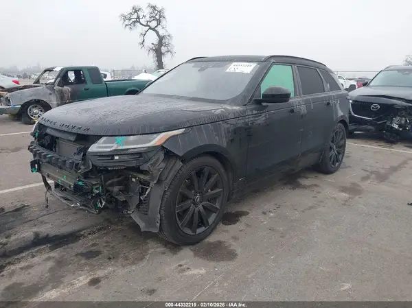 SALYM2EV6KA226749 2019 LAND ROVER RANGE ROVER VELAR - Image 2