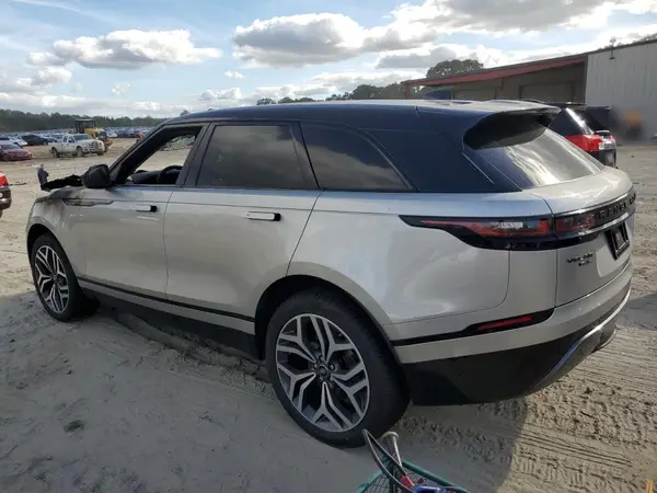 SALYM2RN0JA733638 2018 LAND ROVER RANGE ROVER VELAR - Image 2