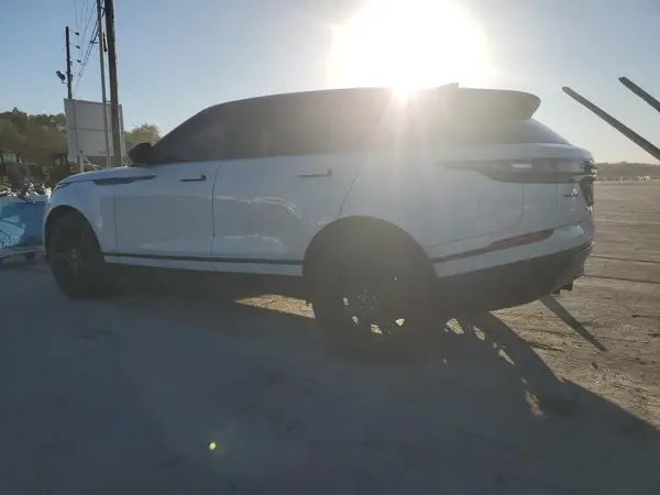 SALYM2RNXJA720623 2018 LAND ROVER RANGE ROVER VELAR - Image 2