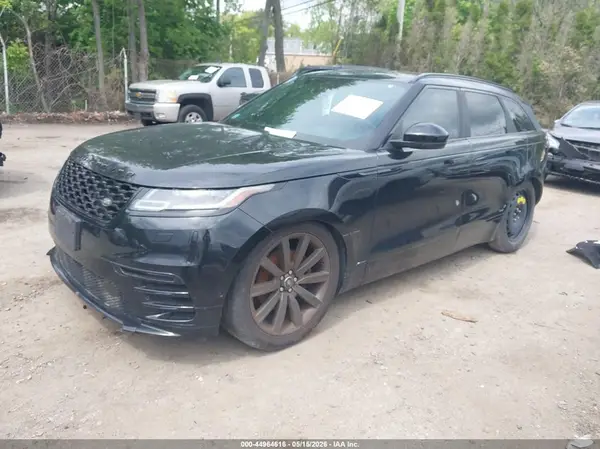 SALYM2RV7JA748797 2018 LAND ROVER RANGE ROVER VELAR - Image 2