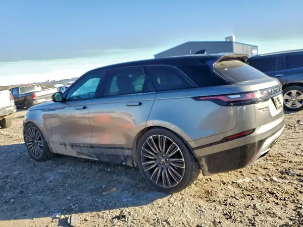 SALYM2RV8JA727683 2018 LAND ROVER RANGE ROVER VELAR - Image 2