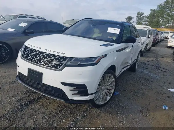 SALYM2RX8JA761835 2018 LAND ROVER RANGE ROVER VELAR - Image 2