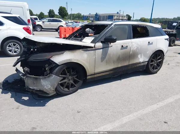 SALYT2EU0MA310577 2021 LAND ROVER RANGE ROVER VELAR - Image 2
