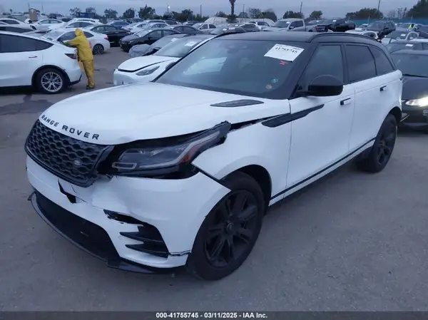 SALYT2EX5PA357585 2023 LAND ROVER RANGE ROVER VELAR - Image 2