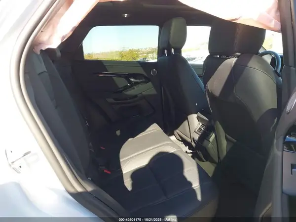 SALZL2FX8RH240192 2024 LAND ROVER RANGE ROVER EVOQUE - Image 8