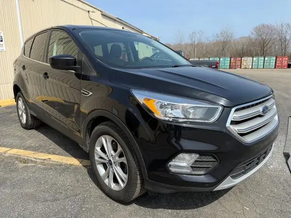SE1FMCU0GD1KUA158 2019 FORD ESCAPE - Image 1