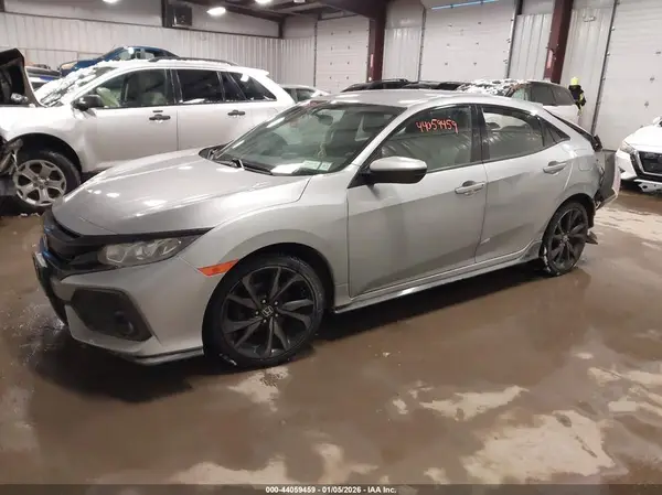 SHHFK7G43JU204797 2018 HONDA CIVIC - Image 2