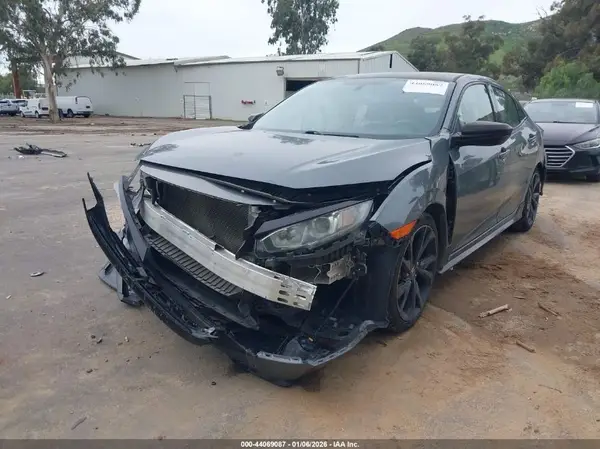SHHFK7G43JU205433 2018 HONDA CIVIC - Image 2