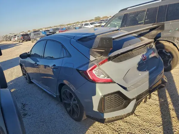 SHHFK7G44JU201066 2018 HONDA CIVIC - Image 2