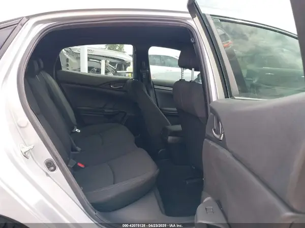SHHFK7G46KU212068 2019 HONDA CIVIC - Image 8