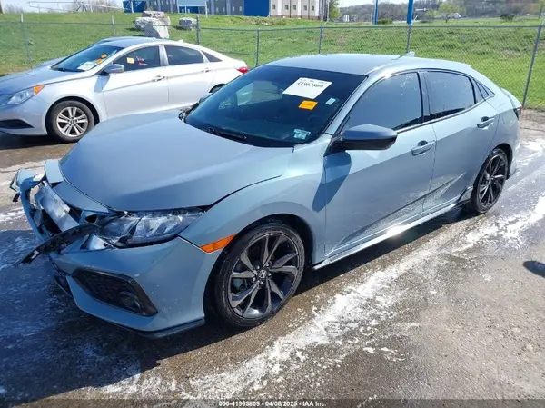 SHHFK7G49JU200768 2018 HONDA CIVIC - Image 2