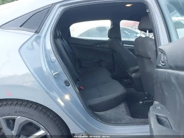 SHHFK7G49JU229705 2018 HONDA CIVIC - Image 8