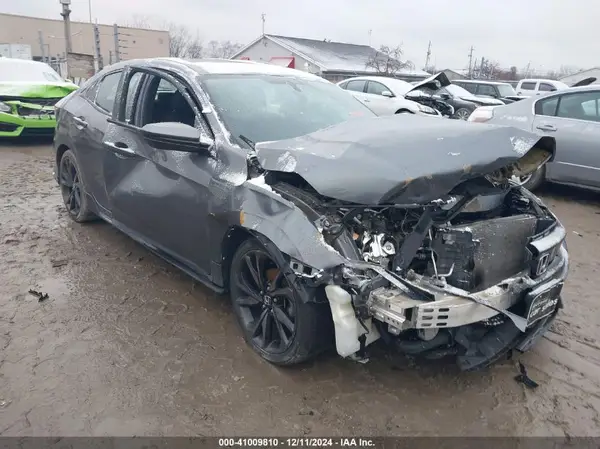 SHHFK7G4XJU221774 2018 HONDA CIVIC - Image 1