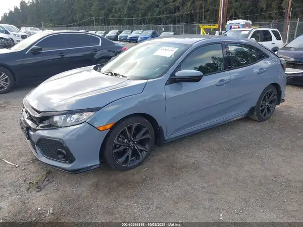 SHHFK7G4XJU232662 2018 HONDA CIVIC - Image 2