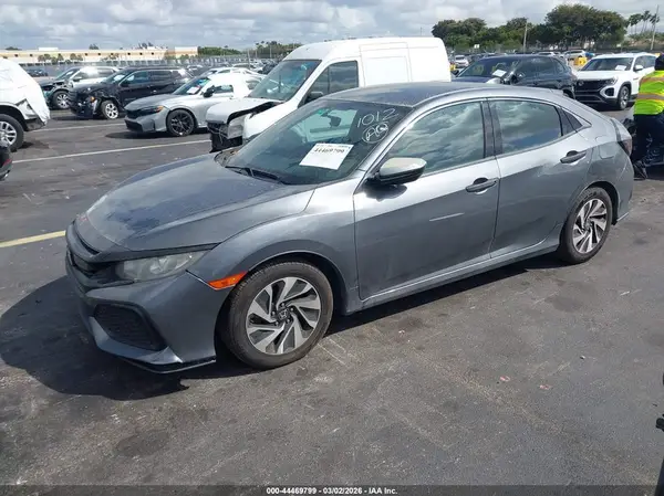 SHHFK7H20JU229945 2018 HONDA CIVIC - Image 2