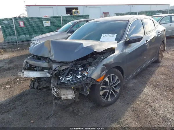 SHHFK7H22JU206117 2018 HONDA CIVIC - Image 2