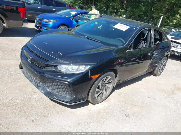 SHHFK7H22JU228053 2018 HONDA CIVIC - Image 2
