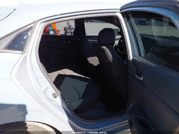 SHHFK7H23JU208622 2018 HONDA CIVIC - Image 8