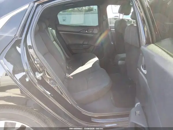 SHHFK7H25JU424133 2018 HONDA CIVIC - Image 8