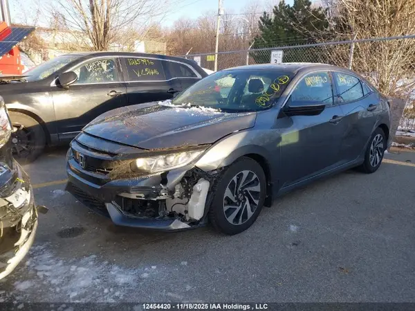 SHHFK7H26JU305653 2018 HONDA CIVIC - Image 2