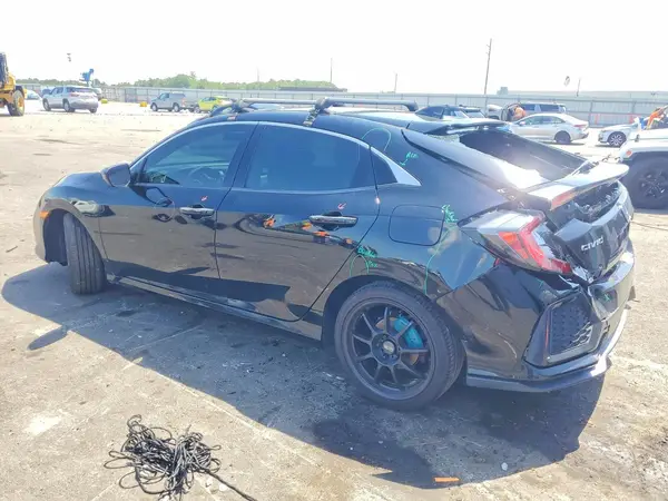 SHHFK7H26JU401282 2018 HONDA CIVIC - Image 2